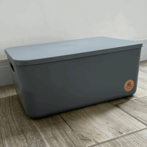 Caja moderna color #4 con tapa plástica
